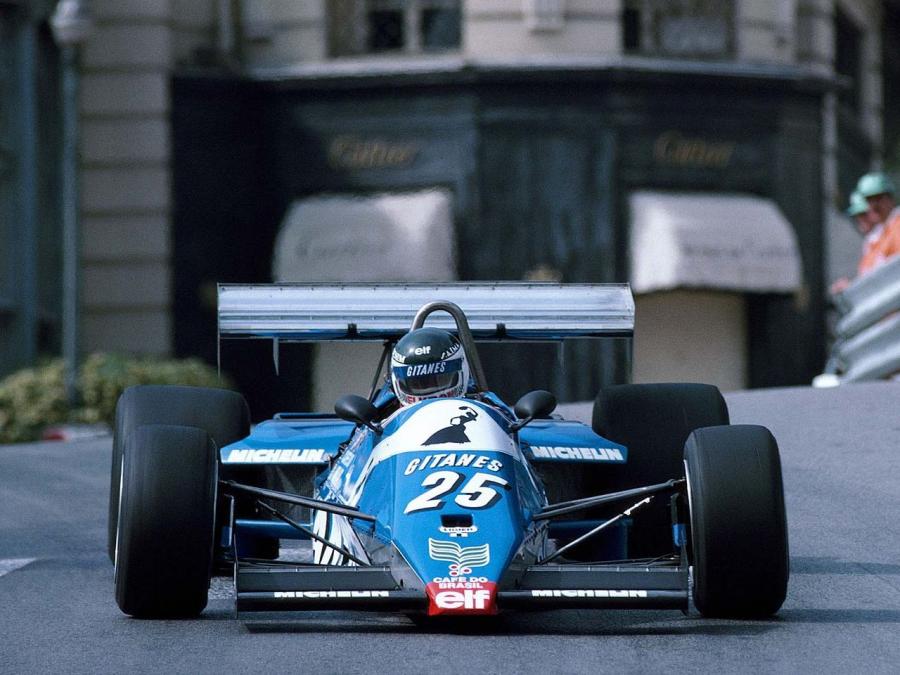  Ligier JS21 1983 года  (фото 2 из 4)